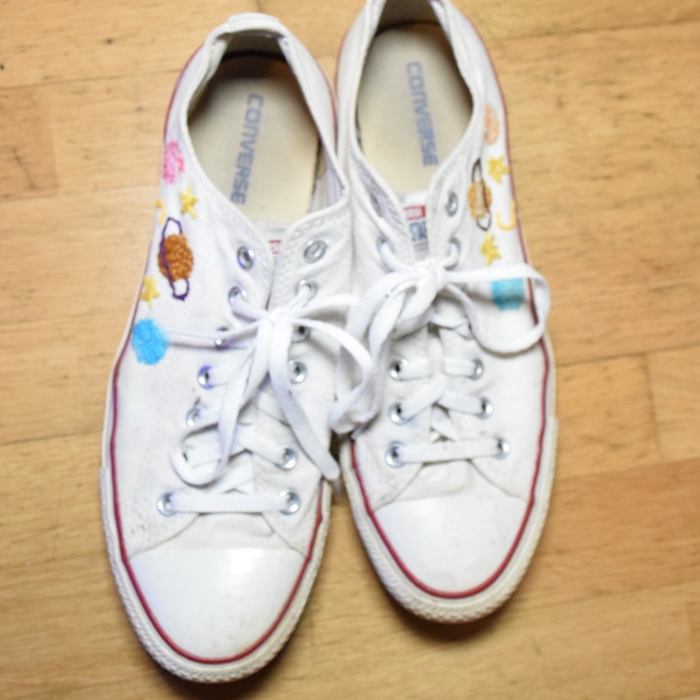 Custom White converse